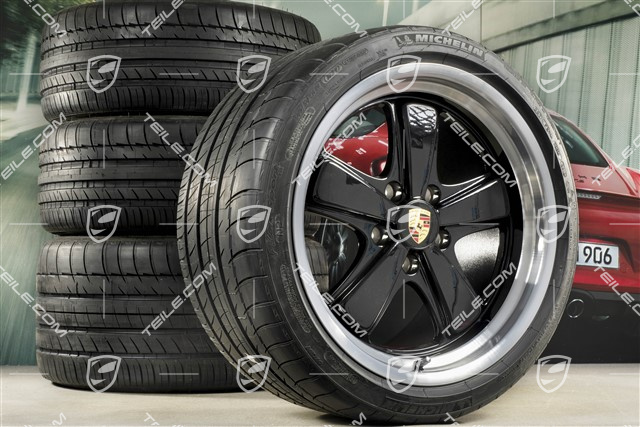 19" Sommerräder Satz "911 Sport Classic", Felgen 8,5J x 19 ET55 + 11,5J x 19 ET50, Michelin Sommerreifen 235/35 ZR19 + 305/30 ZR19, mit RDK-Sensoren