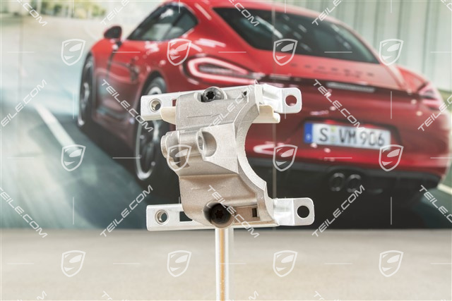 Mounting, Center