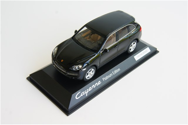 Modellauto Porsche Cayenne Platinum, 1:43