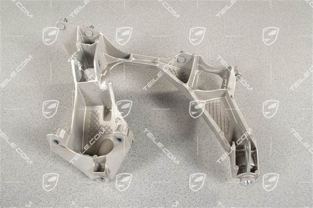 GT4 Rear suspension side section / panel, R