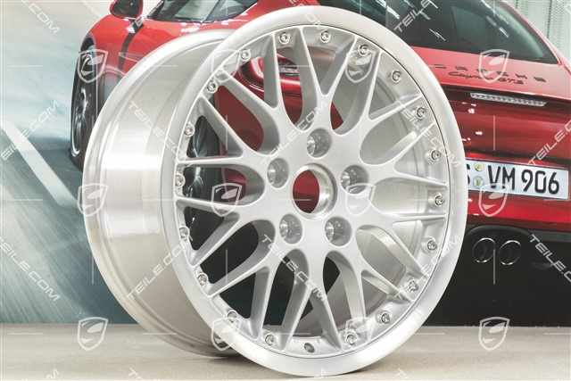 18-inch Sport Classic II wheel, 9J x 18 ET52