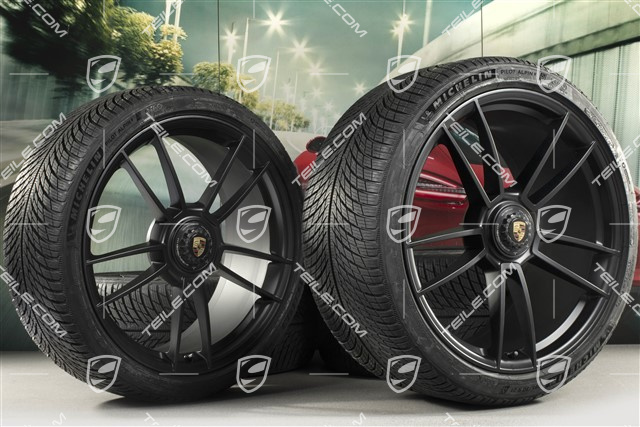 20"+21" GTS "Turbo S" Winterräder Satz, Zentralverschluss Felgen 8,5J x 20 ET50 + 11J x 21 ET66 + Michelin Winterreifen 245/35 R20 + 295/30 R21, schwarz seidenmatt