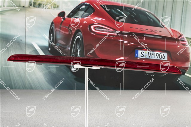 Additional brake light, boot lid / trunk