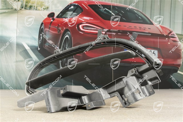 Grille frame, Spyder, R