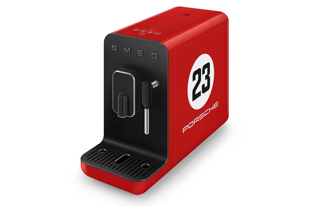 Kaffeevollautomat 917 Salzburg – Porsche x Smeg