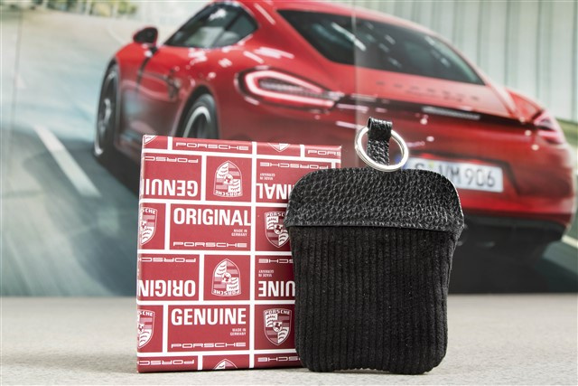 Porsche Classic Schlüssel-Etui, mit geprägtem Porschewappen, Cordsamt