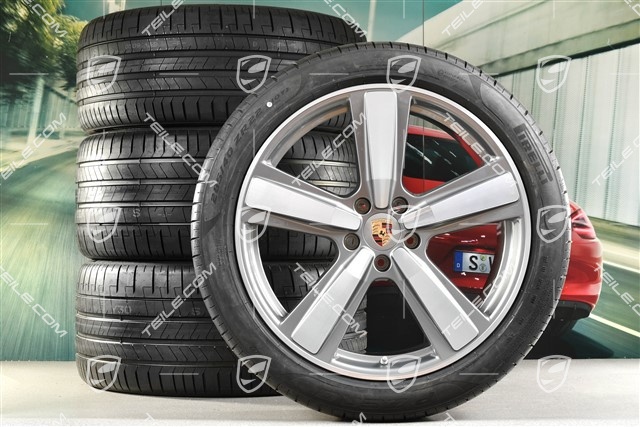 22-inch summer wheel set Cayenne Exclusive Design Sport, wheel rims 10J x 22 ET48 +11,5J x 22 ET61 + Pirelli summer tyres 285/40 R22 + 315/35 R22, Platin Silver