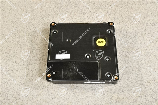 Control unit emergency call module and communication unit