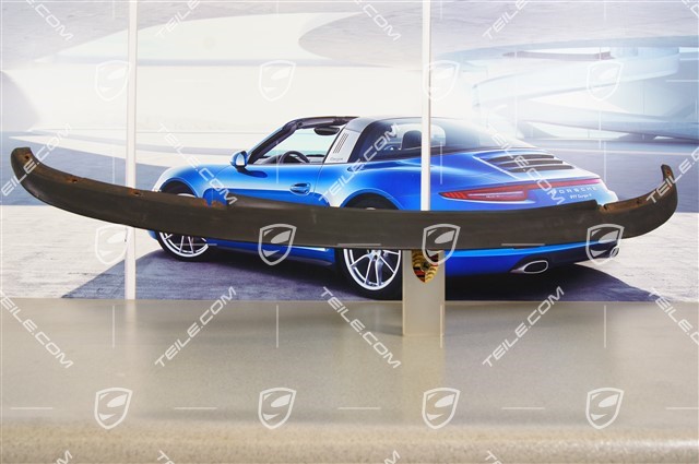 Front bumper covering strip