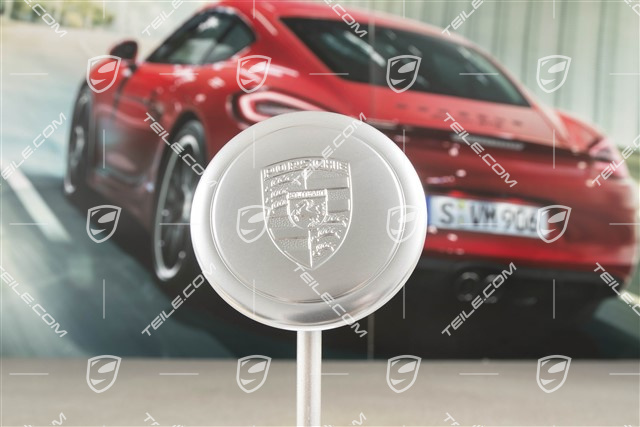 Dekielek ozdobny na koło, dla średnicy wewnętrznej 66mm, anodowany, srebrny