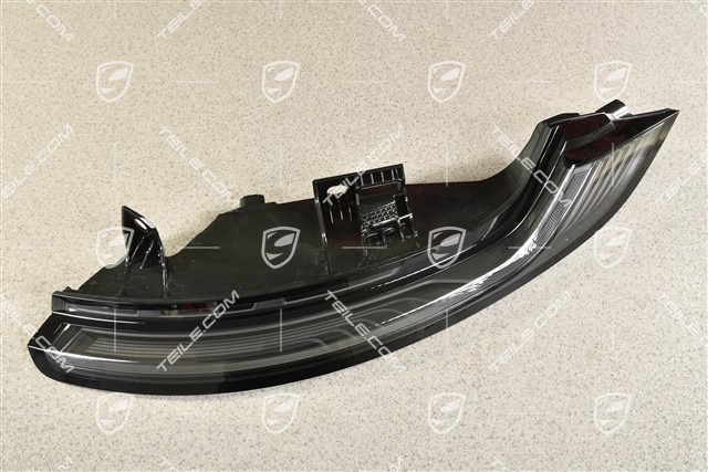 Heckleuchte,  beschädigt, R