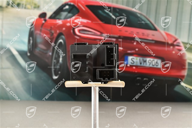 Control unit, sunroof wind deflector / fly screen