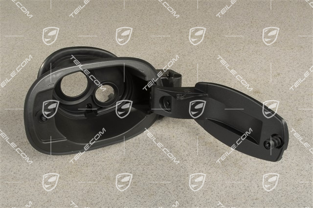 3,0TDI, Wnęka klapki paliwa