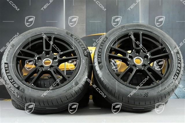 19-inch summer wheels set "Panamera", rims 9J x 19 ET64 + 10,5 J x 19 ET62 + Michelin Sport 4 summer tyres 265/45 R19 + 295/40 R19, in black high gloss