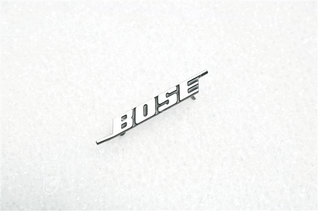 Napis / logo " BOSE" Napis / logo " BOSE"