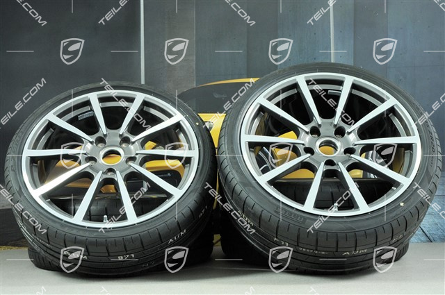 20-inch Carrera Classic summer wheels set, rims 8J x 20 ET57 + 10J x 20 ET45 + Pirelli summer tires 235/35 ZR20 + 265/35 ZR20, with TPMS, minimale traces