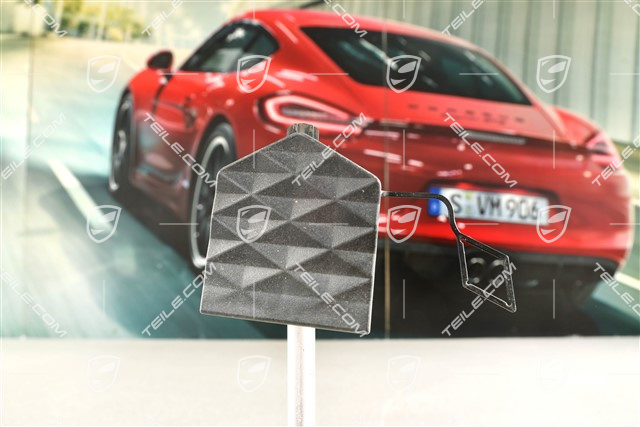 Zaślepka haka holowniczego tylnego zderzaka