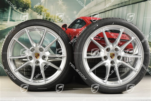 20-inch Carrera S III summer wheel set, 8,5J x 20 ET51 + 11J x 20 ET52 + Pirelli summer tyres 245/35 ZR20 + 305/30 ZR20, with TPMS