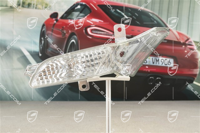 Side turn signal, broader wheel arches, L