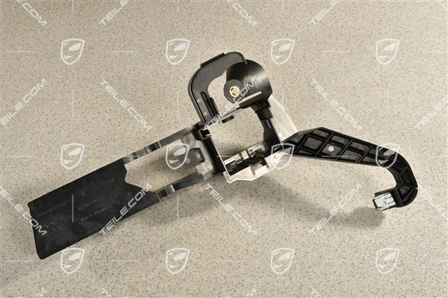 Retainer for lane change assistant control unit