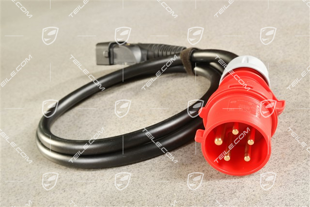 Connecting line / Charging cable with socket