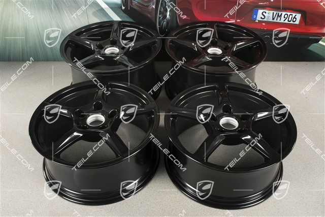 18" Komplet felg Boxster IV, 8J x 18 ET57 + 9,5J x 18 ET49, czarny wysoki połysk