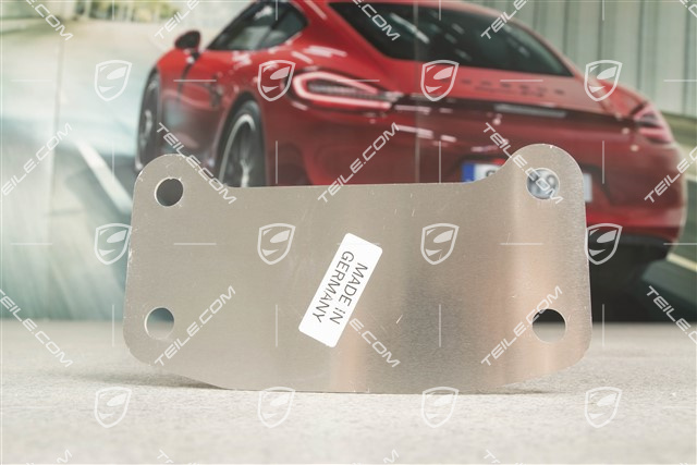Compensating plate between side member and mounting frame