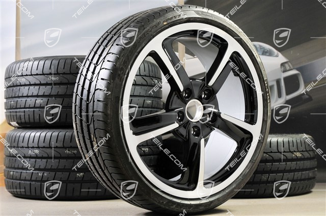 20-inch SportTechno summer wheel set, rims 8,5J x 20 ET57 + 10J x 20 ET50, summer tires Pirelli 235/35 R20 + 265/35 R20, in black, with TPM