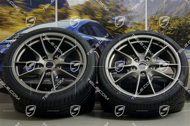 20-inch Carrera S (III) summer wheel set, Platinum (silk gloss), 8J x 20 ET57 + 9,5J x 20 ET45 + summer tyres 235/35 ZR20 + 265/35 ZR20, app. 500 km