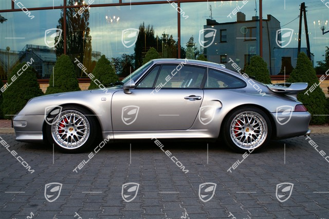 Spoiler tylny Turbo S, zawiera maskę tył (pokrywa silnika), komplet z kratką i wszystkimi drobnymi częściami