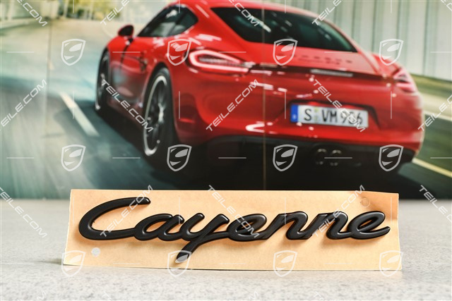 Coupe, Schriftzug / Abzeichen / Emblem Aufkleber  CAYENNE Satin Schwarz auf Schwarzem Hintergrund