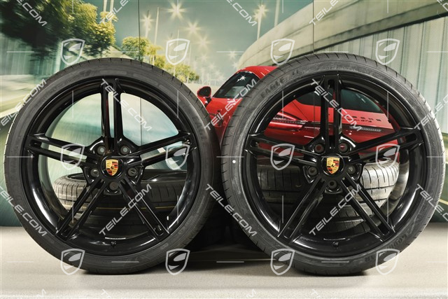21" Mission E Design Sommerräder Satz, Felgen 9,5J x 21 ET60 + 11,5J x 21 ET66 + Goodyear Sommerreifen 265/35 R21 + 305/30 R21, in Schwarz Hochglanz