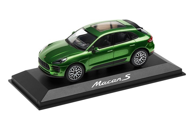 Macan S, mamba green metallic, black, 1:43 Macan S, mamba green metallic, black, 1:43