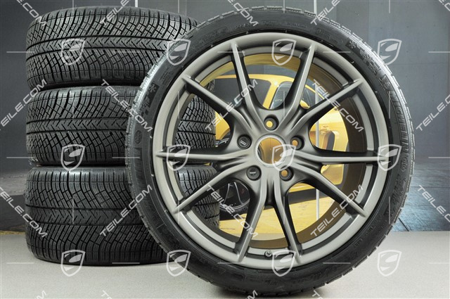 20" Winterräder Satz Carrera S (IV), gebr./neuwertige Felgen 8,5J x 20 ET49 + 11J x 20 ET78 + NEUE Michelin Pilot Alpin PA4 N1 Winterreifen 245/35 R20 + 295/30 R20, in Platinum (seidenglanz)