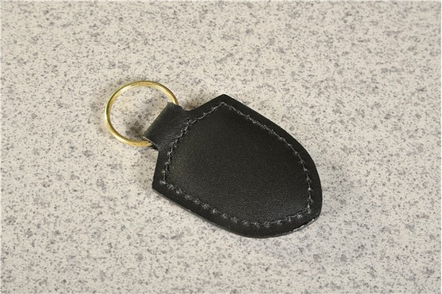 Porsche crest keyring, black