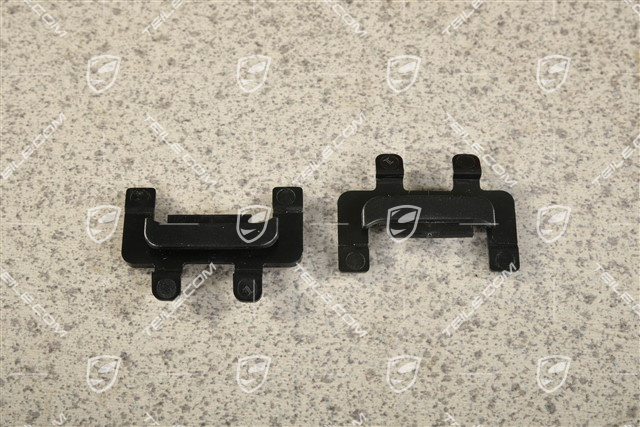 Klips mocujący oświetlenie tablicy rejestracyjnej