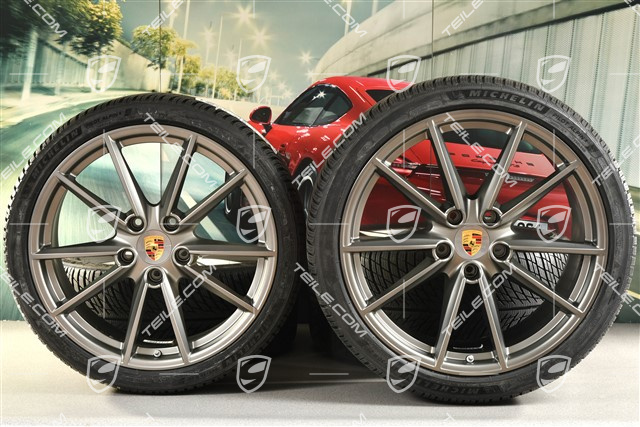 20"+21" Carrera S Winterräder Satz, Felgen 8,5J x 20 ET53 + 11J x 21 ET66 + NEUE Michelin Winterreifen 245/35 R20 + 295/30 R21, in Platinum Seidenmatt