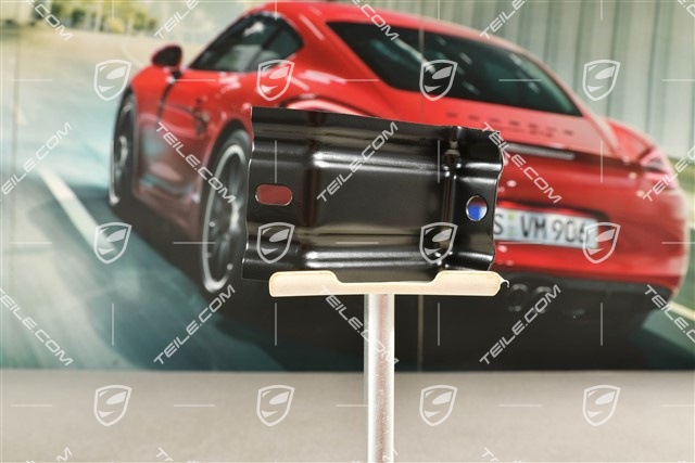 Rear bumper support, centre
