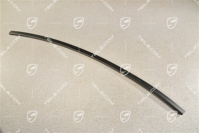 Engine bay cover, bonnet lock cover gasket