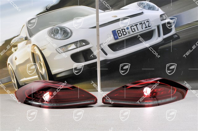 Heckleuchten in Schwarz-Rot, Facelift, Satz (L+R)