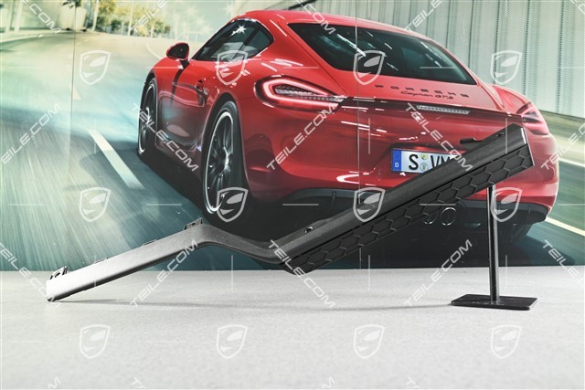 Blenda zderzaka tylnego, wersja  z hakiem, czarny mat, R