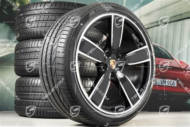 22-inch summer wheel set Sport Classic, rims 10J x 22 ET48 + 11,5J x 22 ET61 + Pirelli summer tyres 285/35 ZR22 + 315/30 ZR22, Jet Black Metallic, with TPM