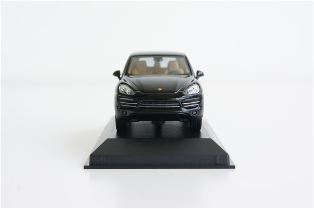 Modellauto Porsche Cayenne Platinum, 1:43