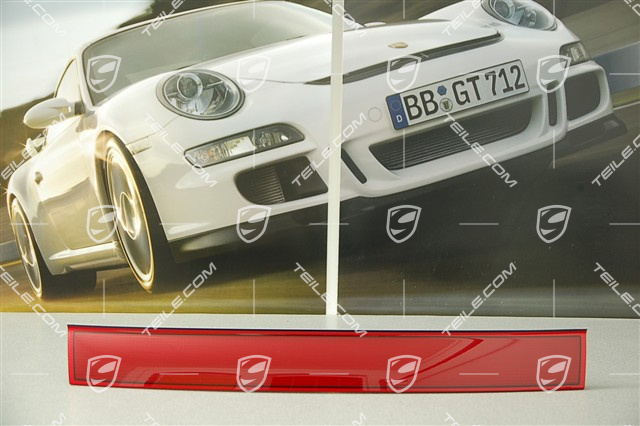 Reflector trim (between rear lights), 4S