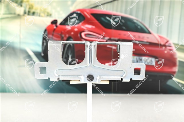 Rear lid striker