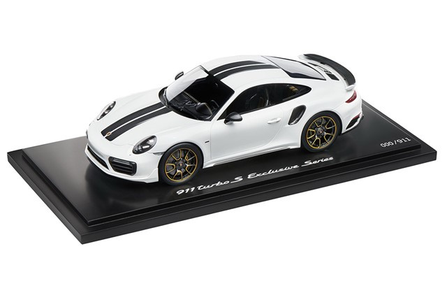 911 Turbo S, Exclusive Series, carrara white metallic, black/golden yellow 1:18, DieCast