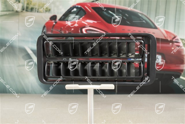 Dashboard centre vent / nozzle / defroster trim,