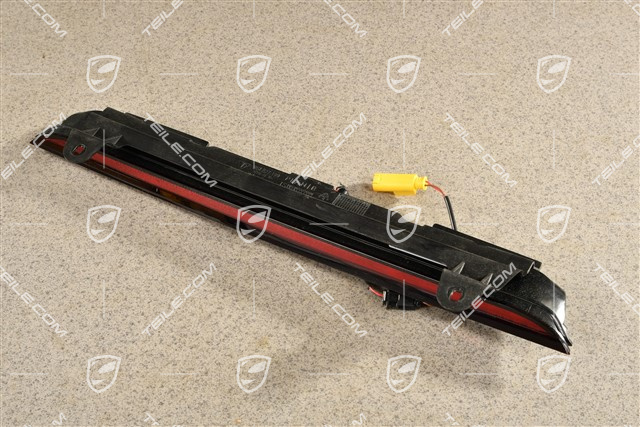 GT3, Additional brake stop light / 3rd brake stop light