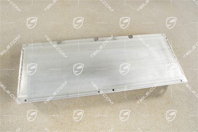 Pressure accumulator