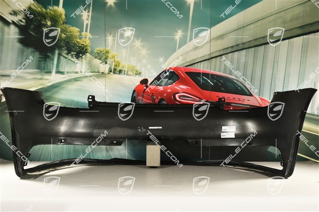 Zderzak tylny z otworami na czujniki parkowania, kamerę cofania USA